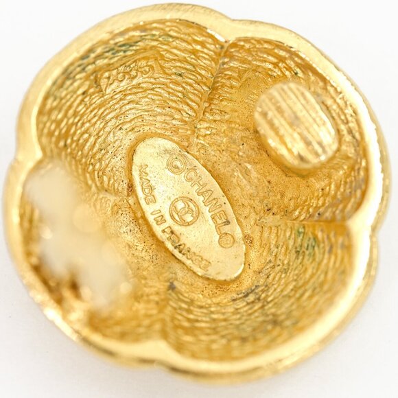 CHANEL CC Logos Vintage Clip-On Earrings Gold Tone Auth h1132-7 - Picture 5 of 5